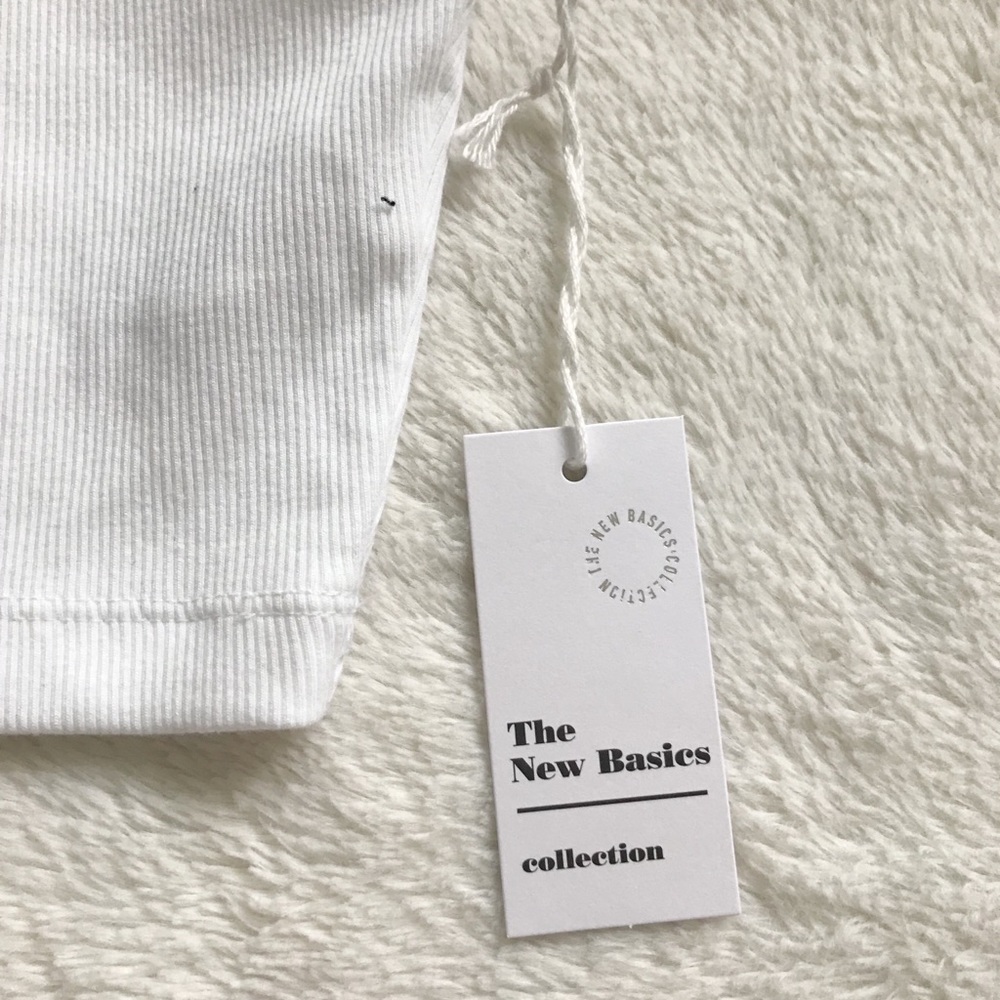 NWT White Ribbed Tank Top - Picture 3 of 4